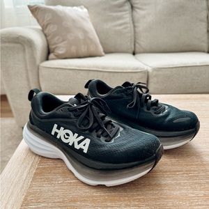 Hoka Bondi 8 women’s size 5. Black and white